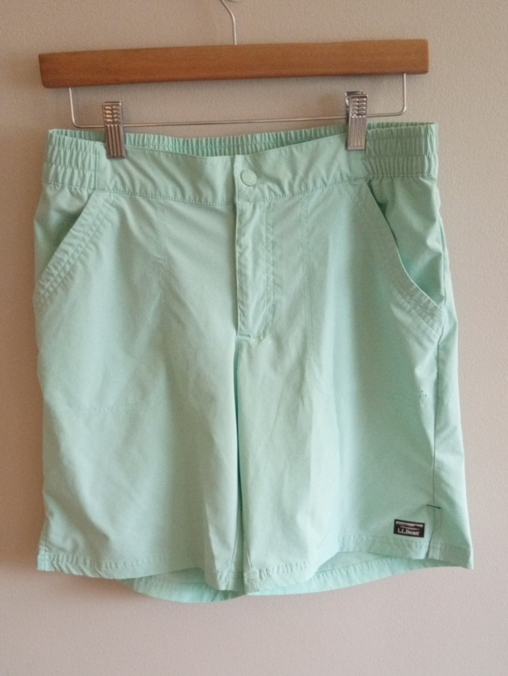 L.L.Bean Light Mint Green Women's Shorts Size 6 UPF 50+